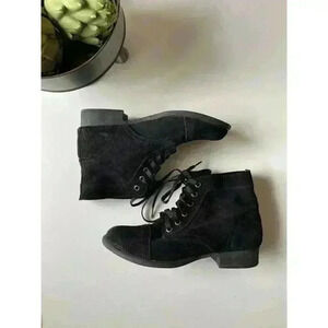 Zigi Girl Fleet Black Booties 5.5 M Suede Leather Ankle Boots Lace Up Women's